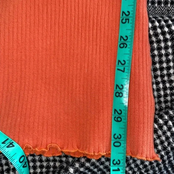 Good American Lettuce Edge Baby Flare Knit Pant - Picture 7 of 7